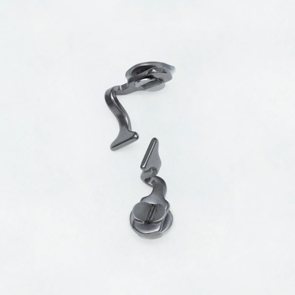 Shell Shaped Hinge